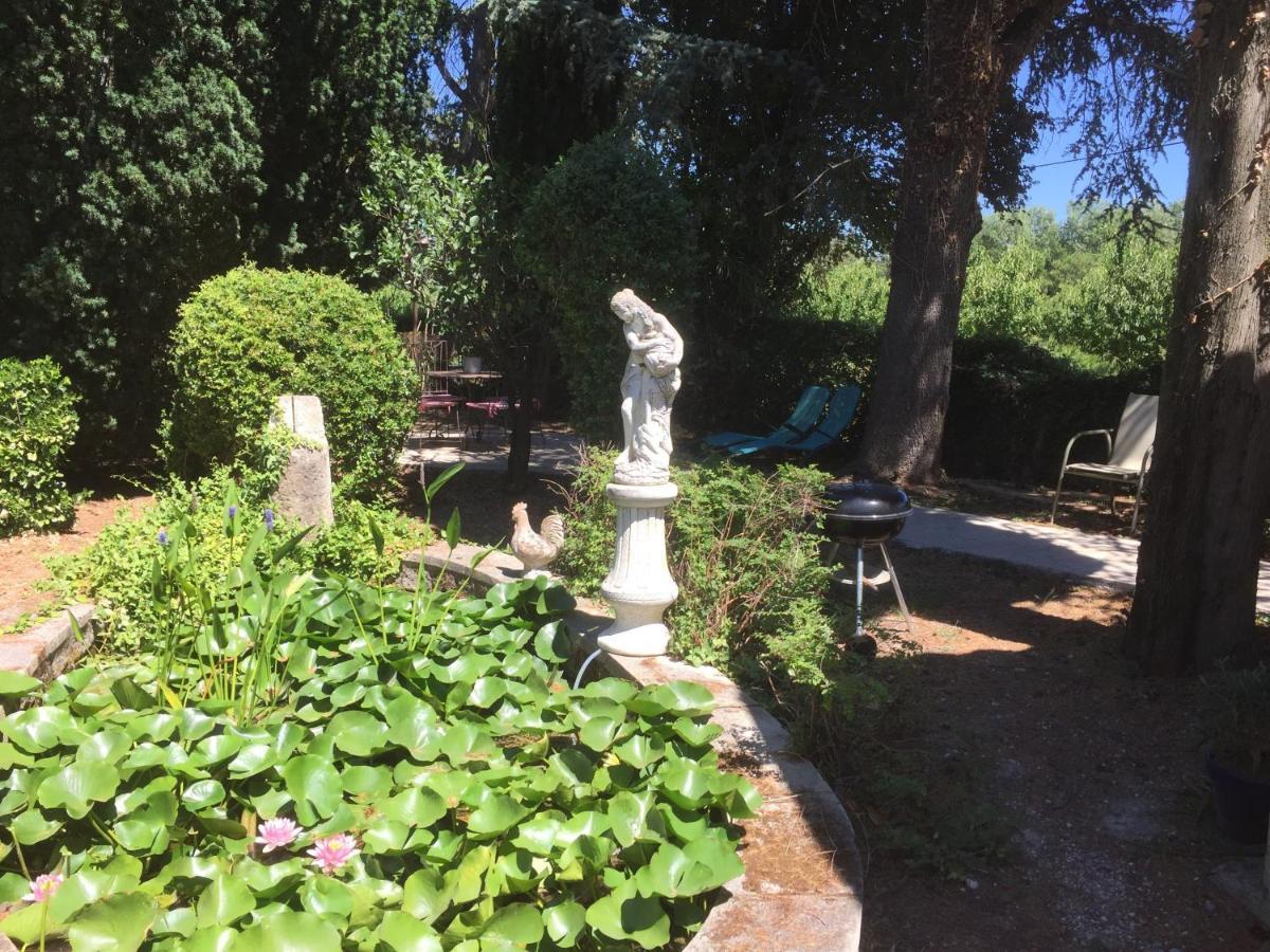 Mas De La Chapelle Sainte-Elisabeth Villa Tarascon Kültér fotó