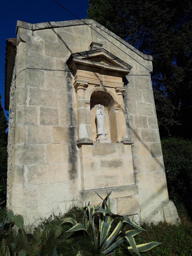 Mas De La Chapelle Sainte-Elisabeth Villa Tarascon Kültér fotó