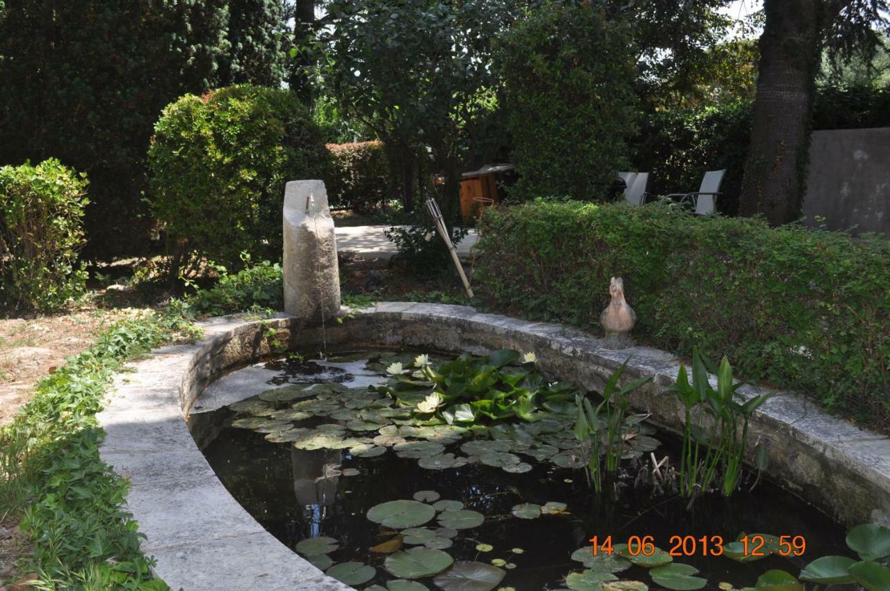 Mas De La Chapelle Sainte-Elisabeth Villa Tarascon Kültér fotó