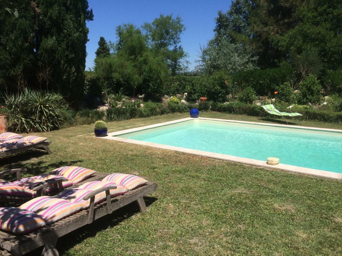 Mas De La Chapelle Sainte-Elisabeth Villa Tarascon Kültér fotó